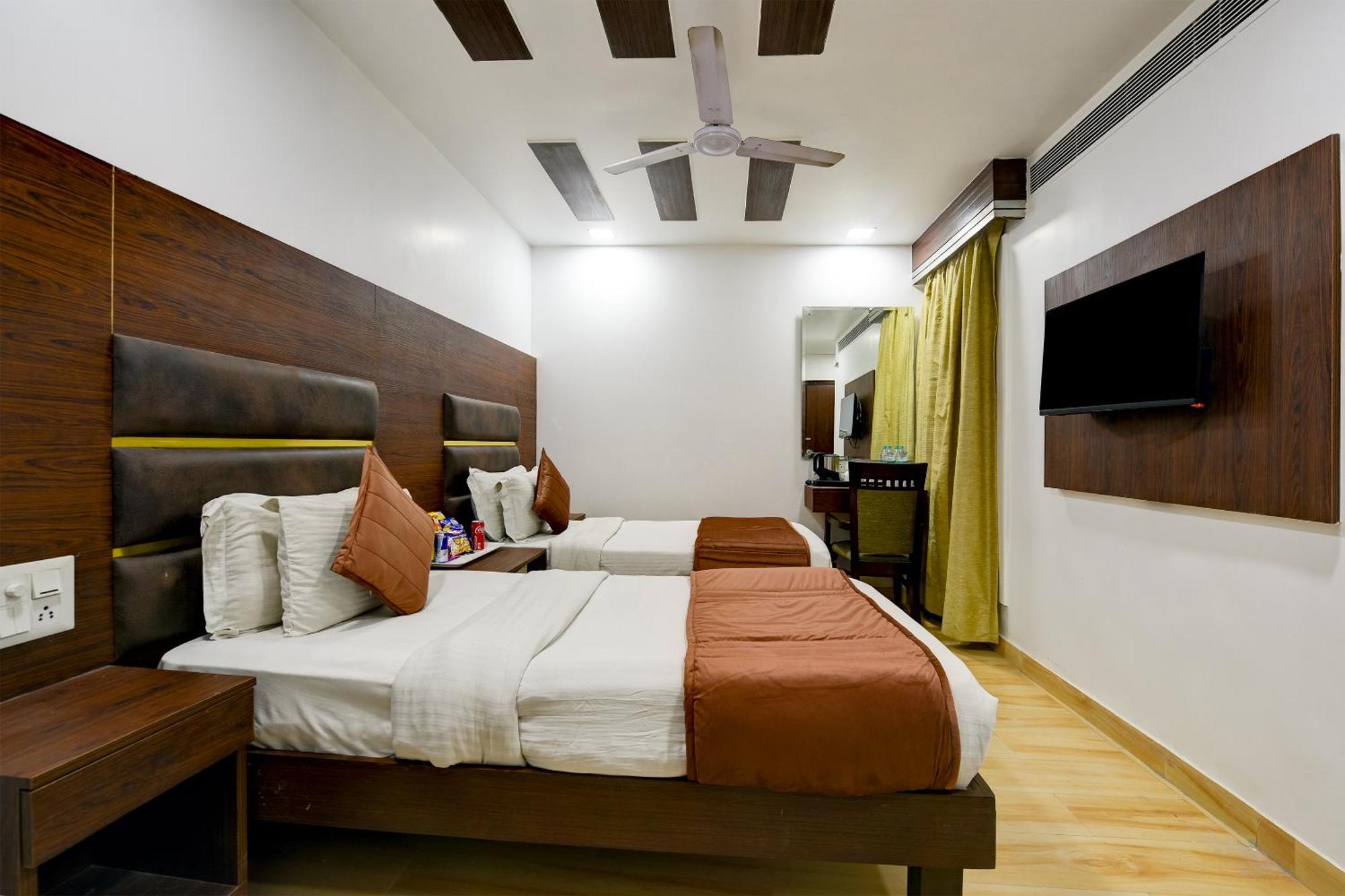 Staybook South Delhi นิวเดลี ภายนอก รูปภาพ