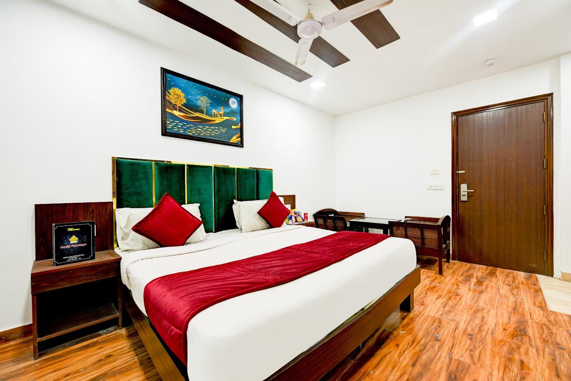 Staybook South Delhi นิวเดลี ภายนอก รูปภาพ