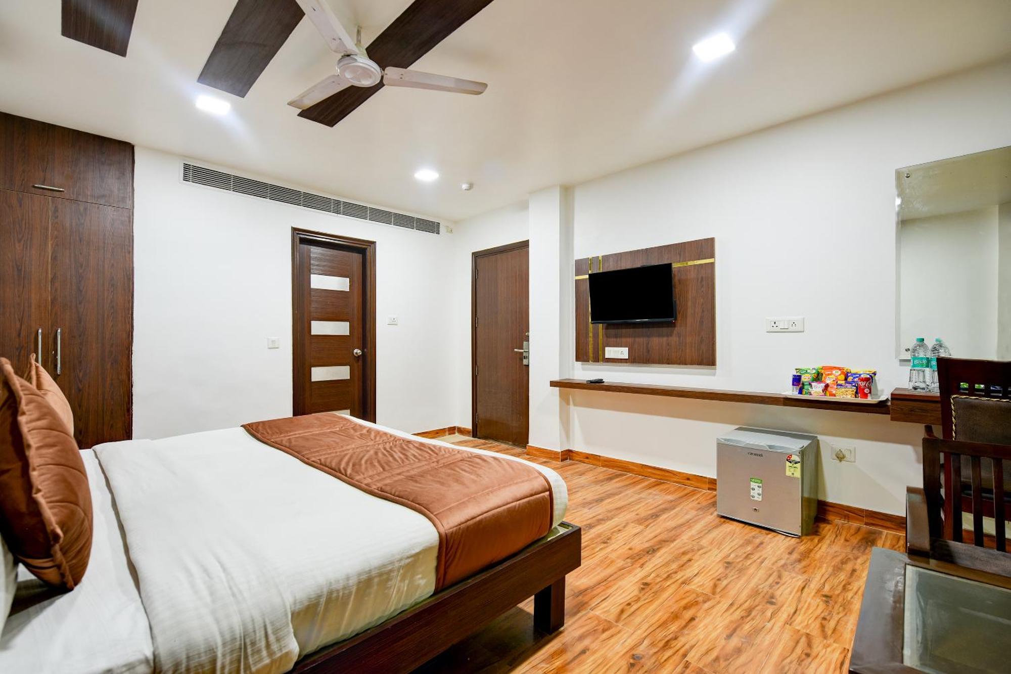 Staybook South Delhi นิวเดลี ภายนอก รูปภาพ