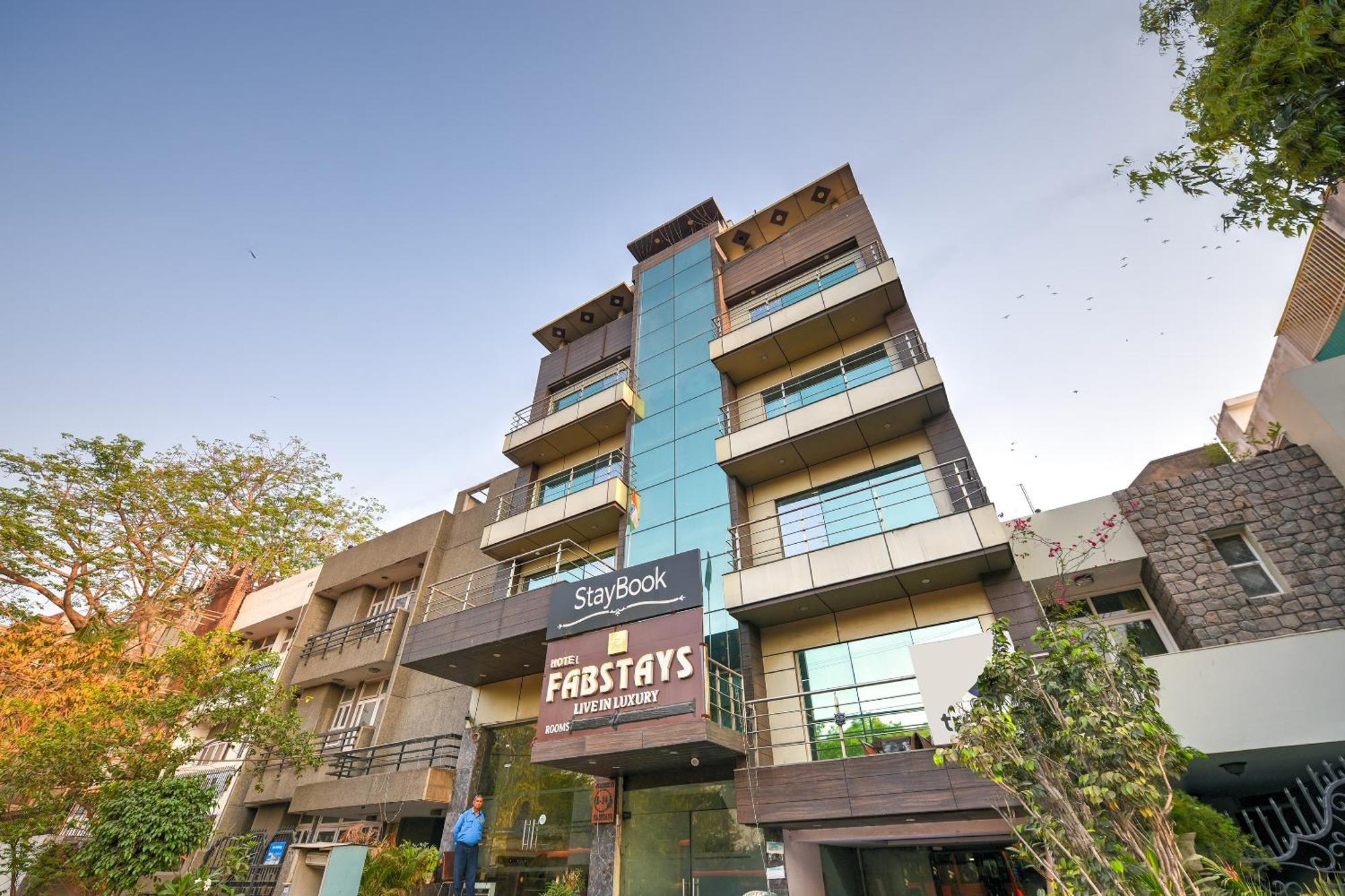 Staybook South Delhi นิวเดลี ภายนอก รูปภาพ
