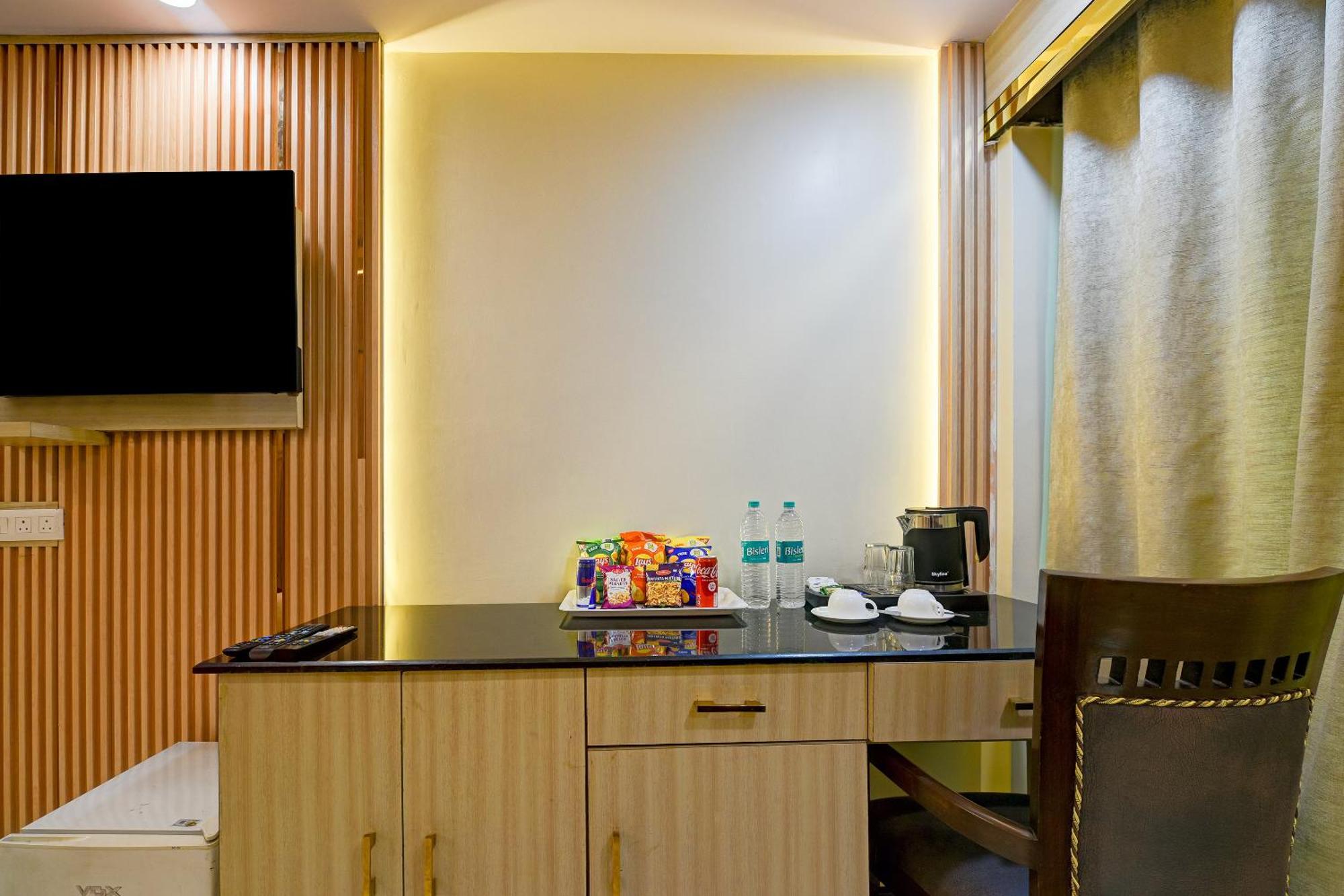 Staybook South Delhi นิวเดลี ภายนอก รูปภาพ